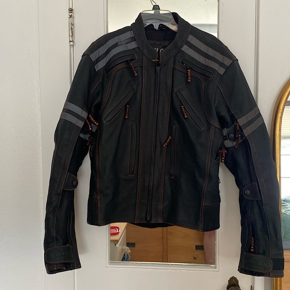 Vulcan VTZ910 Men’s Matte Black ‘Street’ Motorcycle Leather Protective Jacket